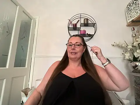 BuxomKitty BBW online show from May 27, 4:36 pm