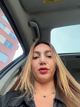 Ninabigtitied online show from April 23, 12:11 pm
