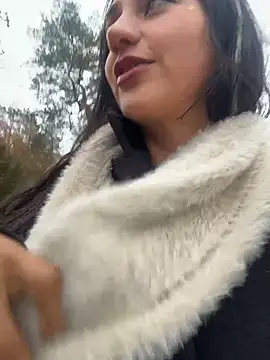 Ninabigtitied online show from November 10, 9:47 am