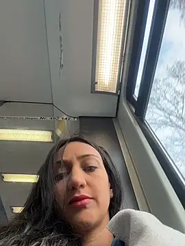 Ninabigtitied online show from November 12, 12:09 pm