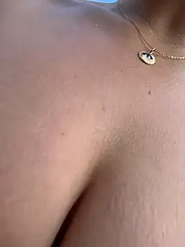 Ninabigtitied online show from March 15, 12:34 pm