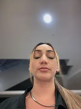 Ninabigtitied online show from February 27, 11:59 pm