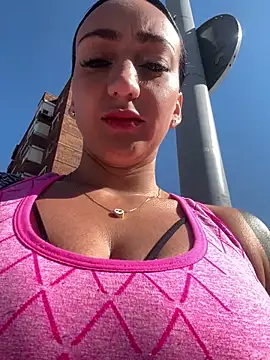 Ninabigtitied online show from September 29, 10:11 am