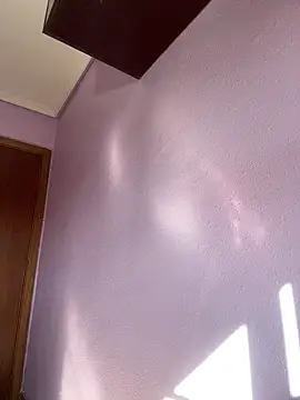 Ninabigtitied online show from October 10, 9:43 am