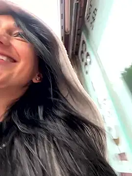 Ninabigtitied online show from September 28, 8:43 am