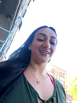 Ninabigtitied online show from September 25, 8:53 am