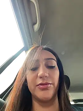 Ninabigtitied online show from January 10, 1:06 pm