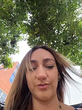 Ninabigtitied online show from March 3, 4:58 pm