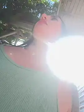 Ninabigtitied online show from September 26, 12:12 pm