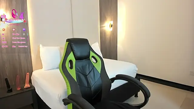 dana daree online show from April 7, 7:26 pm