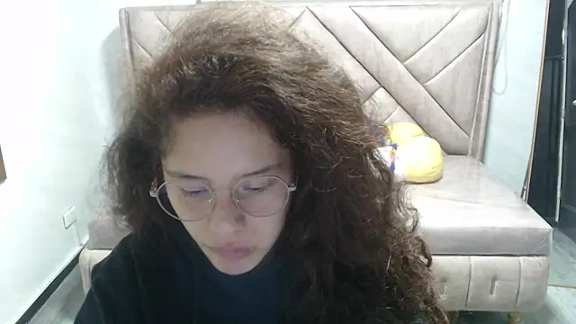 Snapshot of Velvet_Moon_V chatting on November 11, 1:17 pm Velvet Moon V online show from November 11, 1:17 pm