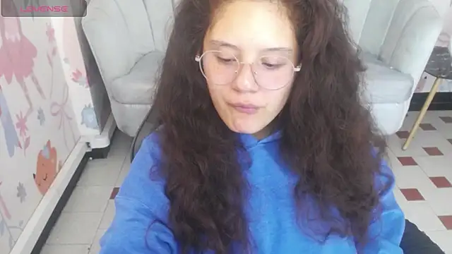 Velvet Moon V online show from March 25, 1:10 pm