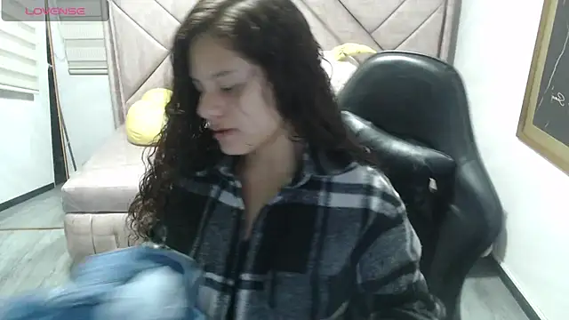 Snapshot of Velvet_Moon_V chatting on January 19, 1:15 pm Velvet Moon V online show from January 19, 1:15 pm