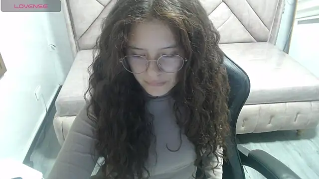 Velvet Moon V online show from March 30, 7:37 pm