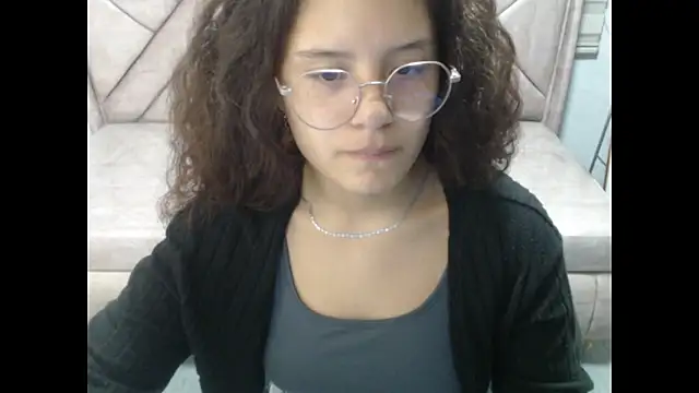 Velvet Moon V online show from March 19, 7:47 pm