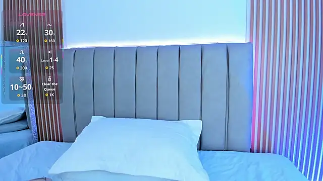 naishaa  online show from October 28, 6:51 pm