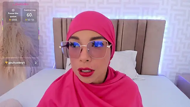 Snapshot of naishaa_ chatting on June 20, 5:07 pm naishaa online show from June 20, 5:07 pm