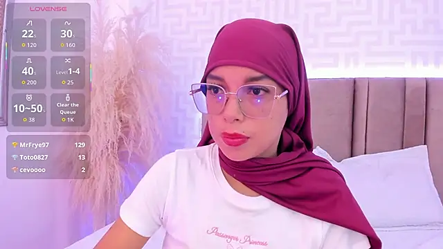 naishaa  online show from April 15, 7:58 pm