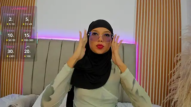 naishaa  online show from November 17, 6:01 pm