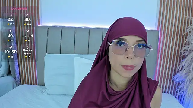 naishaa  online show from November 4, 6:33 pm