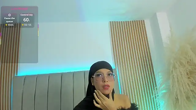 naishaa  online show from December 1, 6:42 pm