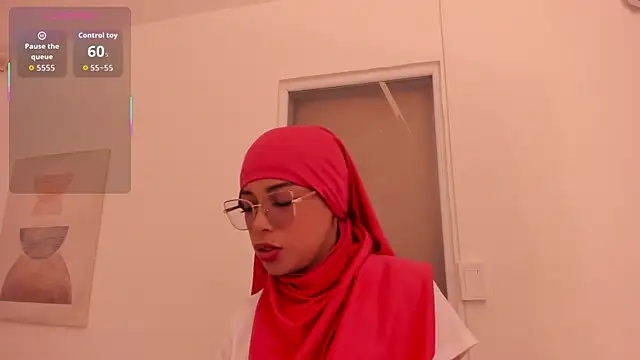 naishaa  online show from February 19, 7:11 pm