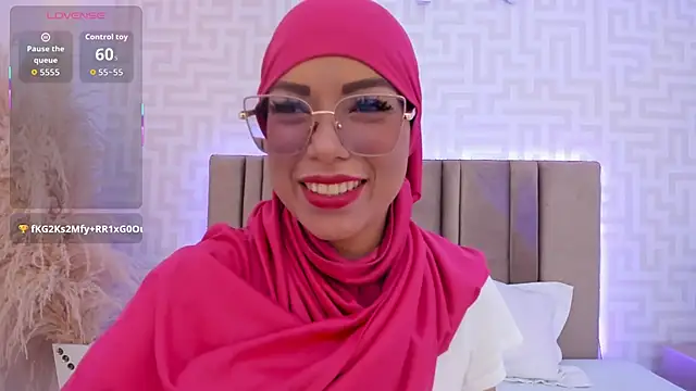 Snapshot of naishaa_ chatting on June 29, 5:45 pm naishaa online show from June 29, 5:45 pm