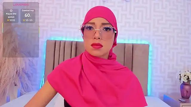 Snapshot of naishaa_ chatting on June 10, 5:25 pm naishaa online show from June 10, 5:25 pm