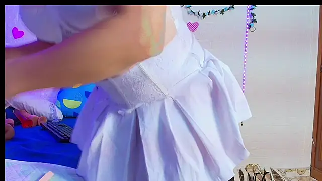 naomi diamond  online show from October 28, 11:31 am