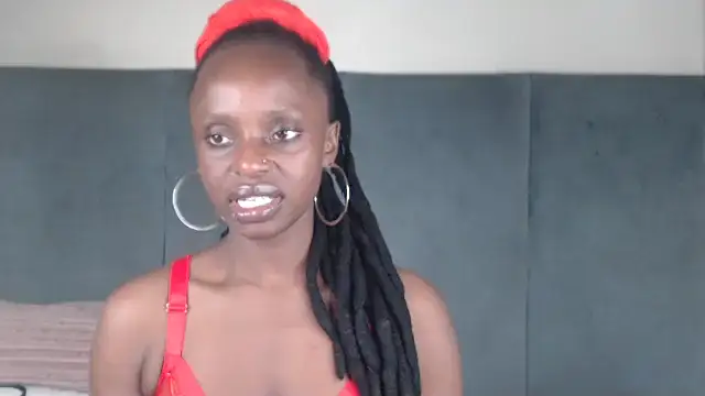 Snapshot of Jah-Queen chatting on November 28, 8:58 am Jah-Queen online show from November 28, 8:58 am