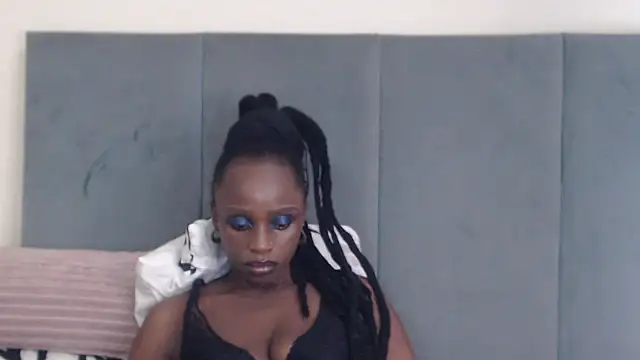 Snapshot of Jah-Queen chatting on September 26, 7:48 am Jah-Queen online show from September 26, 7:48 am