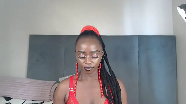 Snapshot of Jah-Queen chatting on March 14, 11:05 am Jah-Queen online show from March 14, 11:05 am