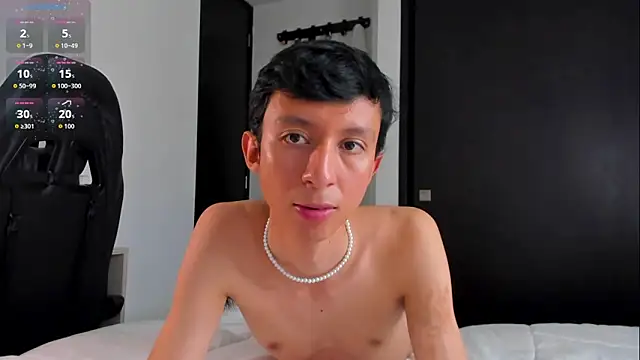 Snapshot of philip_twinkk chatting on December 18, 1:11 am philip twinkk online show from December 18, 1:11 am