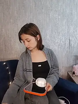 Snapshot of AriMonoban chatting on February 24, 12:50 pm AriMonoban online show from February 24, 12:50 pm