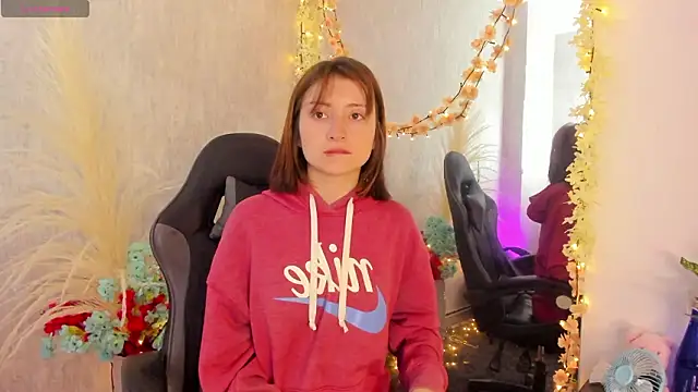 Snapshot of AriMonoban chatting on February 6, 11:50 am AriMonoban online show from February 6, 11:50 am