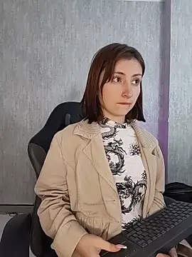 Snapshot of AriMonoban chatting on February 19, 1:08 pm AriMonoban online show from February 19, 1:08 pm