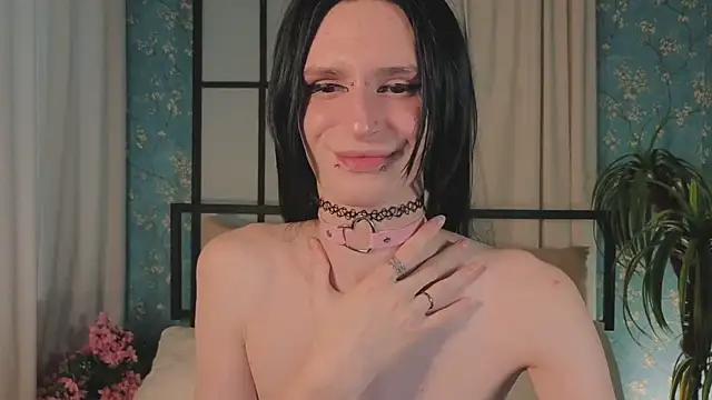 Snapshot of madi_snow chatting on March 4, 12:24 pm madi snow online show from March 4, 12:24 pm