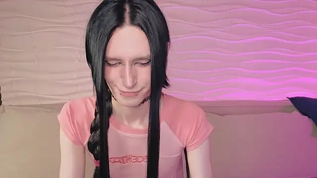 Snapshot of madi_snow chatting on February 28, 6:13 am madi snow online show from February 28, 6:13 am