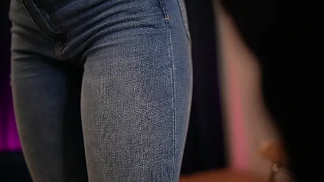  ChloeLee  online show from November 10, 7:02 am