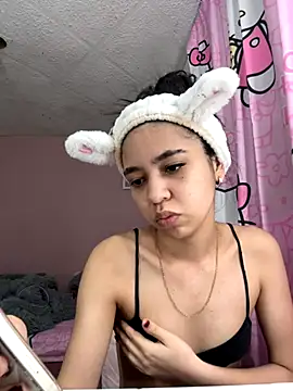 Snapshot of _Alix_7 chatting on October 14, 12:22 am Alix 7 online show from October 14, 12:22 am