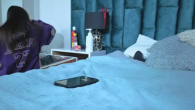 Emma Foxi online show from April 4, 12:01 pm