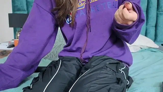 Snapshot of Emma_Foxi chatting on November 29, 2:55 am Emma Foxi online show from November 29, 2:55 am