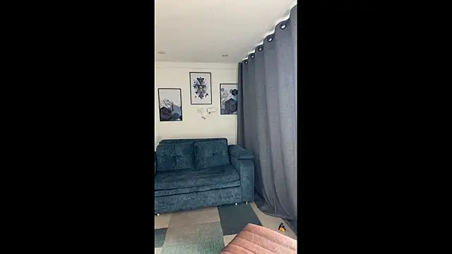 Lily June online show from March 25, 5:45 pm