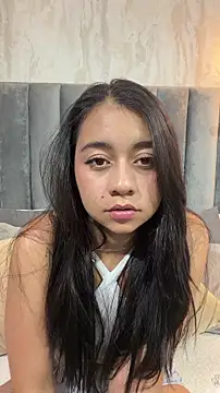 Snapshot of Lily_June chatting on May 9, 8:01 pm Lily June online show from May 9, 8:01 pm