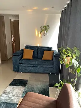 Lily June online show from November 19, 5:24 pm