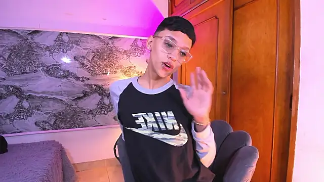 BILLY JAMEES online show from February 1, 12:47 pm