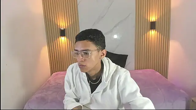 Snapshot of BILLY_JAMEES chatting on December 4, 12:04 pm BILLY JAMEES online show from December 4, 12:04 pm