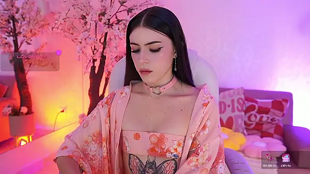 JadeSummerr online show from March 18, 1:46 pm