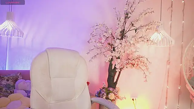 JadeSummerr online show from December 17, 11:37 am