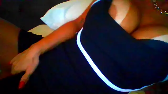 Snapshot of girlninf chatting on December 3, 9:20 am girlninf online show from December 3, 9:20 am